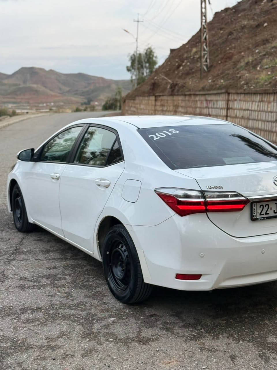 كرۆلا ٢٠١٨ 
مه‌كینه‌ ١٦
دوو پارچەی هەیە‌‌ بێ ناو گرتن 
یه‌ك دینار مه‌سره‌فی تێ دا نیه‌ سه‌یاره‌كه‌ مالی دۆسته‌ 
سه‌نه‌وی نوێیه‌ جوار تایه‌ی تازه‌ گۆردراوە‌ ڕۆنی گێر و مەکینەی تازەیە سەیارەکە جاهیزە بێ نوقسانیە نرخی ١٣٥ گەڵا و مامەڵە
0771 425 2363
0751 017 6351 كويسينجاك, أربيل
