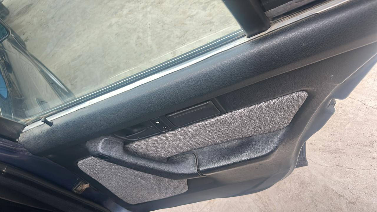 السلام عليكم
بي ام 525موديل 1993
ويل خليه 
تخم تاير
صدر امامي خلفي جديد
داخل جلد 
مكينه بلاد لا تنقيص لا تبخير 
كهربائيات كلها شغاله
السياره بدون اي نقص 
تدفئه تبريد قطعتين 
بدون ضربه بدون خياس 
السياره دكت جاكوج مابيها 
مصبوغه عام جماليه 
رقم سليمانيه شرط التحويل 
العنوان ديالى بعقوبه 
السعر ٧٧وبيها مجال 
رقم الهاتف
***********
