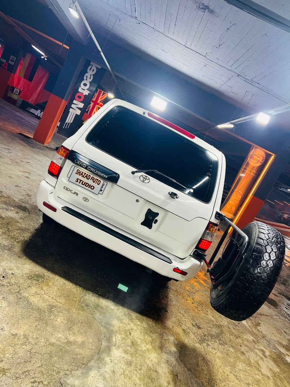 توێتا لاند کرۆزەر مۆنیکا 2002   GXR 4500 EFR
ئاڕمی پلاستیک
 فول قەتەری 
گێڕو مەکینەیبیلاد 
جوارو نیو گێڕ تۆماتیک دەبڵ ئەکسل
گێڕو مەکینەی لۆک 
سیستمی خازو بەنزین
مواسەفات/قەتەری فول GXR
ڕەنگ /سپی
بۆیاخ یەک پارجە بێناو گرتن
پێشو دوای کەپسە
ناوزەرد سڵاید دەبڵ سپێر سێڕیس‌کوشن 
پێشو دوای مەزبوت تەقەو رەقەی نیە 
هەیکەلی نمونە ناوی لۆک
تاقم تایەو ویلی لۆک 
 دوا لێکزس ناو زەرد
سەیارەیکی بێمەسرەفە دەعامی بۆ دەعامی بەشەرتی ١

سعر لە کۆمێنت داوابکە ڕاستەخۆ بۆت دیت 📩 

٠ فیتەر هەمو گیانی مەزبوتەو ئیشەکات
ئاڕمی پلاستیکی هەولێر  
ئەوەلیاتی هەیەو خرامەشی تیانیە 
بەڵام بەشەرت ناییەم بەهەدیە ئەیەم 
تەنهاو تەنها فرۆشتنە 
شوێن سلێمانی 

ژمارەی خاوەنی 
***********
***********
