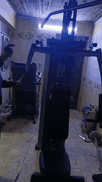 السلام متاح كلشي مذكور في الفيديو الجري الأبيض الإيطالي سعرة ٣٠٠ وبي مجال بسيط والجري الأسود سعرة   ٢٥٠  والمولت جم ٧٠ كيلو سعرة ٣٠٠ مكاني بغداد مدينة الصدر وهذا رقمي ***********
