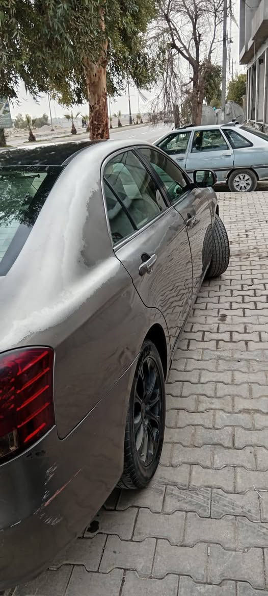 #السلام _عليكم
امكراند للبيع موديل 2013 شكل عريض حجم 8
رقم اربيل باسمي  ثاني يوم تحويل
بيه قطعتين  فقط بدون دواخل ولا قطرة خياس بيه 
محرك  مستر بوشي حجم 2000  
سياره فول مواصفات
سقف سلايت 
تبريد ثلج ❄  
4تايرات جدد 🛞
دواخله جديد حيل نضيف
شاشه ايباد منضومه سماعات دمام
لايتات زينون 
حساسات امامي وا خلفي 
صدر امامي و خلفي  جديد
سياره لوك صارف عليه  اهويه ميحتاج مصرف الف دينار
السعر:75بي مجال
مكان كركوك
رقم :*********** فقط وتساب
