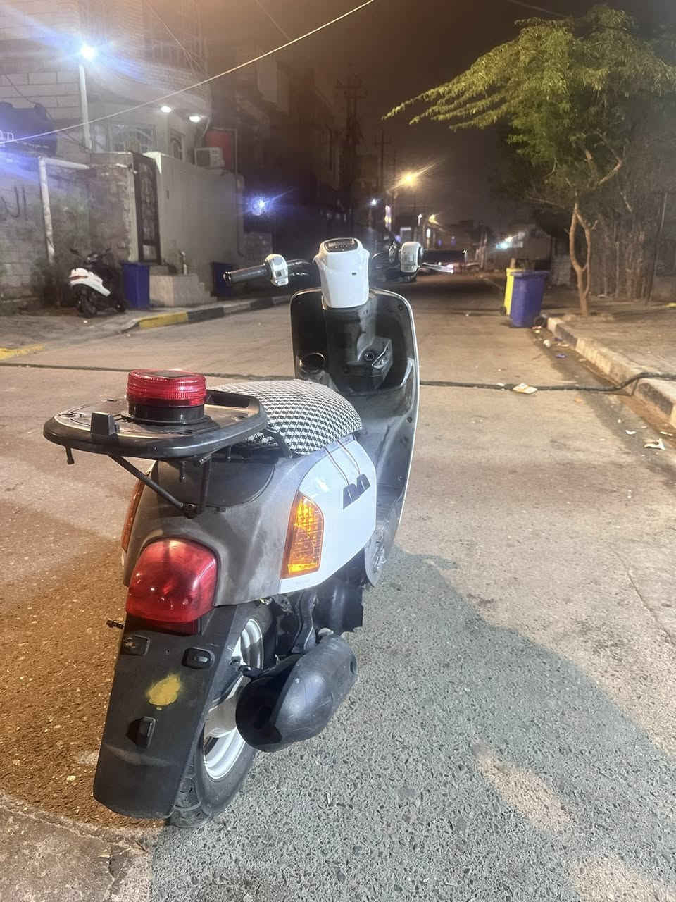 سلام عليكم دراجه بوليسي نوزل كفاله من كلشي كهربائيات كامله كلشي كامل بيها وشغال واتساب*********** السعر 850وبيها مجال للشراي
