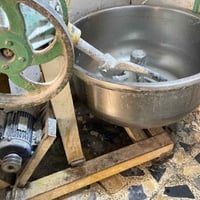 عجانه نضيفه لبيع بغداد 07728198240 تشيل 2جيس طحين مع الدنبر ولماطور سع...