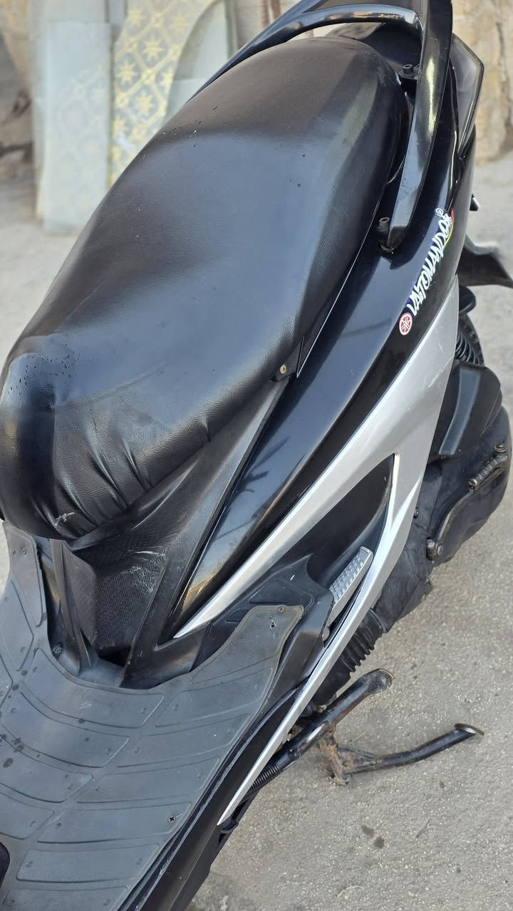 سلام عليكم شباب سكنز لد حديث للبيع او مراوس تايكر او نامه  دراجه مكفوله سعر 850وبيه مجال قليل مكلف بل نشر رقم صاحبه *********** بابل قضاء المحاويل
