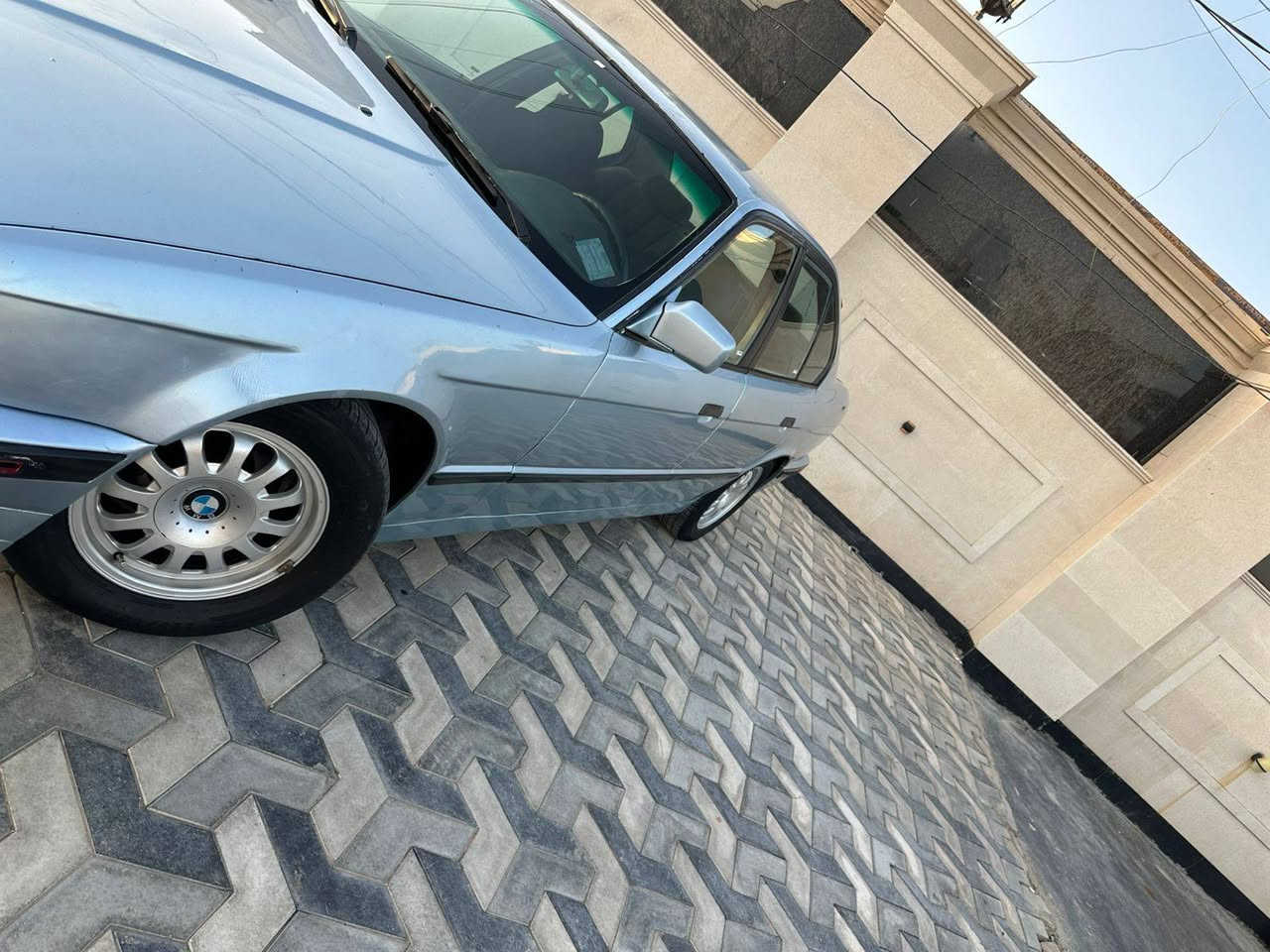 من رخصت صاحب الكروب
سلام عليكم شباب
سيارة BWM
525i
موديل 1990
مكينه مسكر عدل 
كير اوتو 
تبريد شغال ثلج 
بجم رفيع
سنتر لوك 
كهربائيات كلها شغاله 
رقم صلاح الدين مشروع وطني
هزه جديدة 
سنويه 2031
شرط تحويل  
صبغ جماليه 
سعره 55
بغداد 
***********

