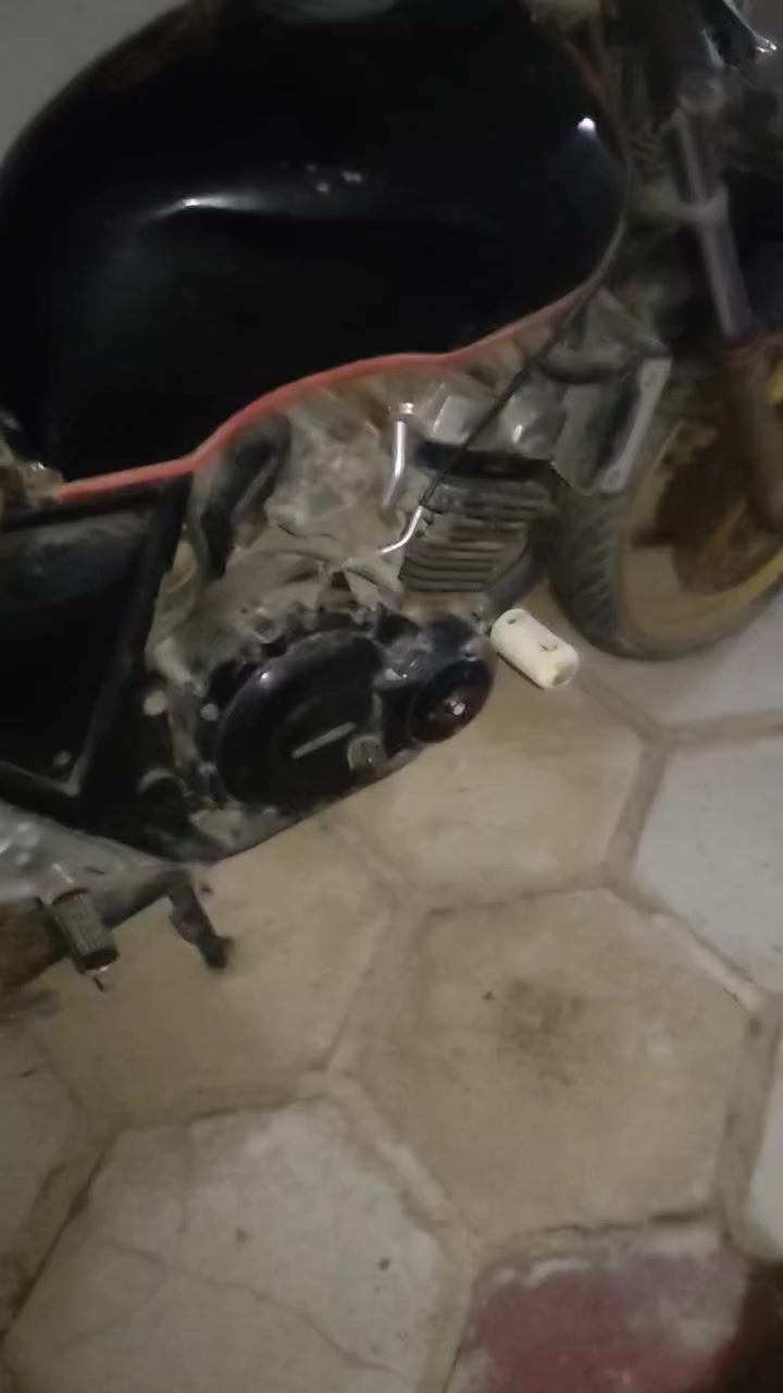 للبيع هونده 400 عوزه بس ولفات مستعجل رقم واتساب ***********
