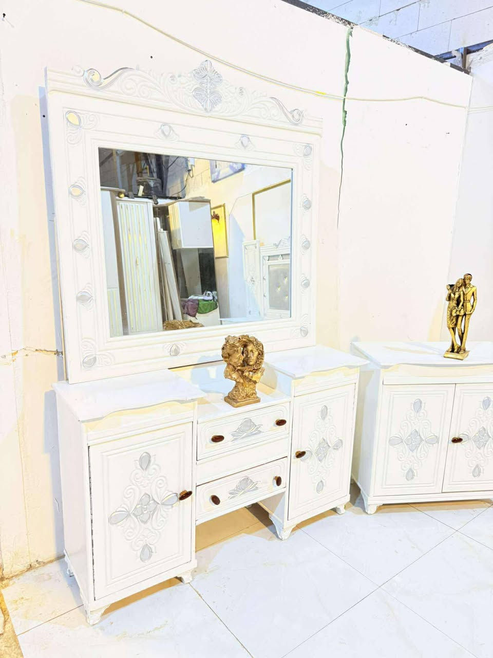 غرفه عراقيه مستخدام
نضافه 90
صبغ حراري  
موديل نازگ ❓لون مميز 
سعرها 950/900
شغل وصط 
تصميم ترڪي 
نقل وشد مجانأ لكل مناطق بغداد


**إذا كنت صاحب هذا الإعلان وتريد حذفه لأي سبب، رجاءا أرسل رسالة إلى الدعم الفني**