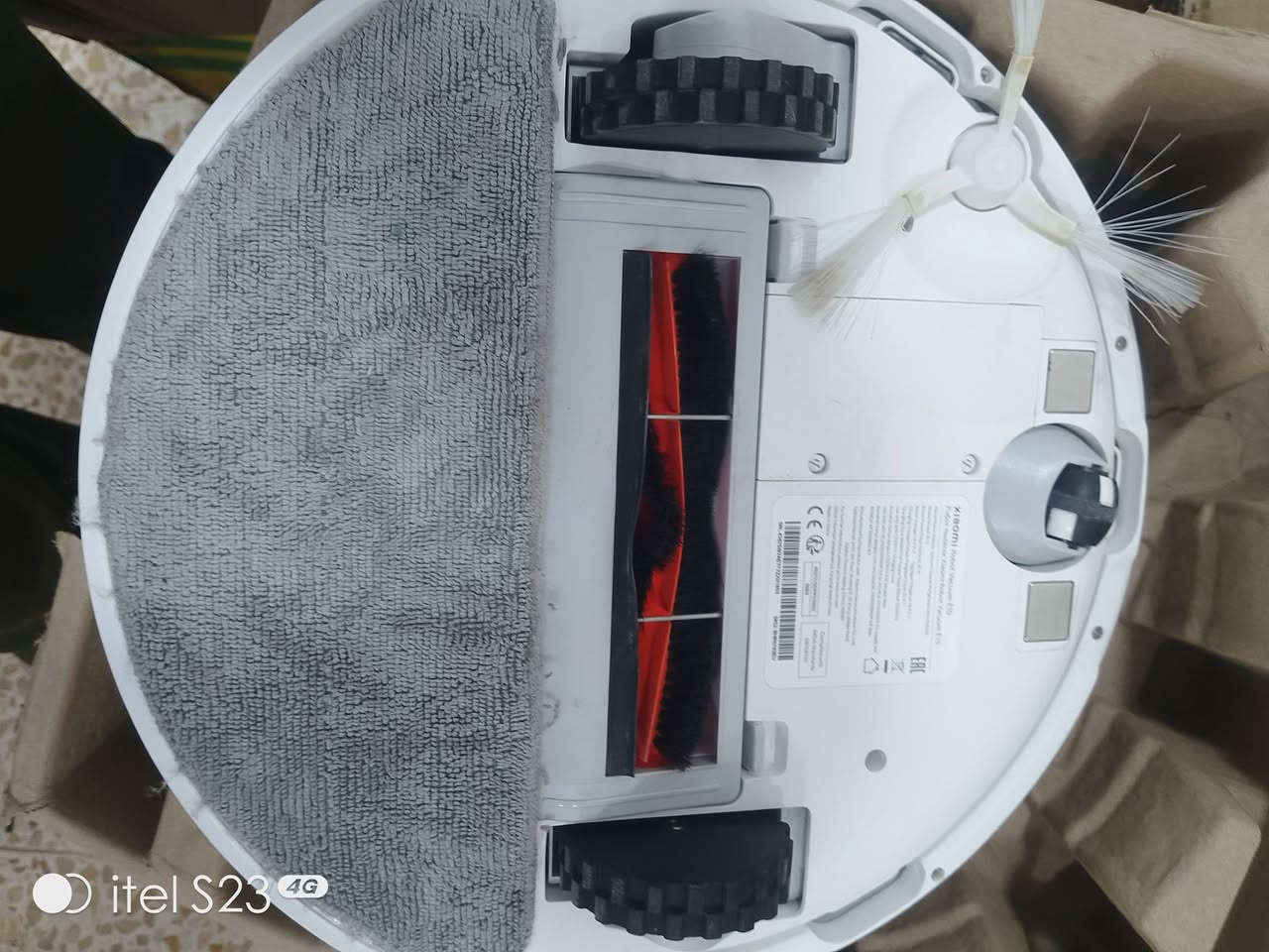 مكنسة روبرت شاومي موديل E10 كامل الملحقات وربط انترنيت بالموبايل مستعملة نظيفة اوربي ب75الف فقط متوفر في المركز العراقي لمكانس الروبوتات والانسان الالي او واتس اب برقم ***********
