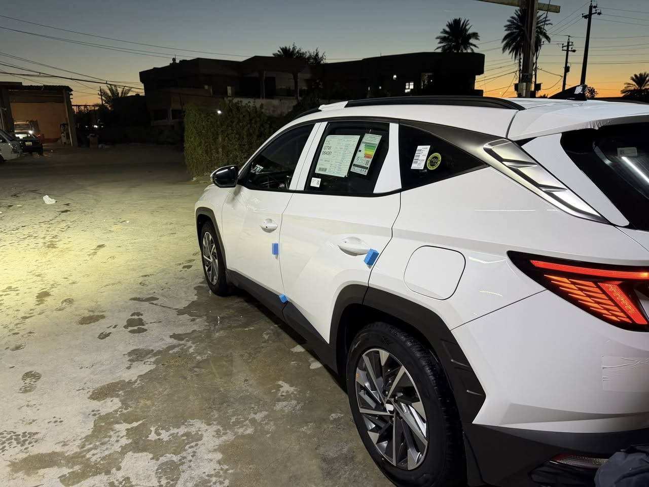 السلام عليكم ورحمة الله وبركاته 
للبيع توكسان 2023 خليجي وكاله الاولى ضمان
رقم بغداد بأسمي 
فول بدون بنراما 
مكفوله كفاله عامه فقط بي دي ار يم العلامه مال الجنطه مقدار شبر متشوفه ابد 
السياره كارتون وجديده شرط الفحص 
داخل ابيض
ايباد 
اوتو هولد
سايد بريك دكمه
مود درايف 
حساس امامي 
حساس خلفي
كامره متحركه
مانع انزلاق
نظام المنحدرات
فول تحكمات
بردات خلفيه 
مكينه 2000 
تشغيل عن بعد 
بصمات 2 
5 وليل كب
لايت متحرك 
مقاعد امياميه كهرباء 
تبريد خلفي 
بقية المواصفات المعروفه 
السياره جديده واحلى من الصور 
نايلون الشركه بيه 
الاسبير والعده بعدهم ع الزيرو 
السعر 215 بيه شي بسيط 
مكان السياره بالحله 
للاتصال ***********
