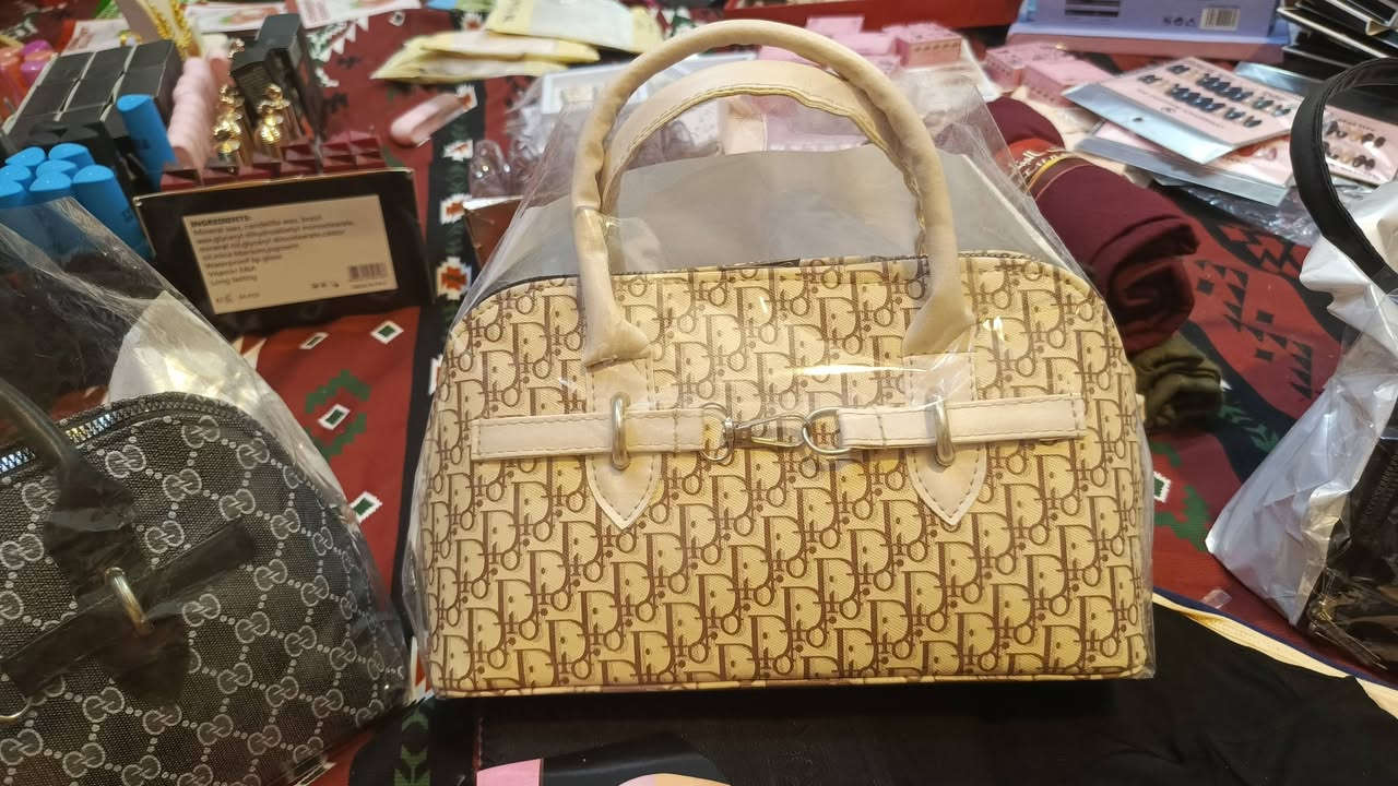 جنط اخر قطع السعر 5 
متوفر توصيل

تسوقي بقيمة 35 ألف واحصلي علا عدسات مجانية ❤‍🔥❤‍🔥
#متابعين #الجميع


**إذا كنت صاحب هذا الإعلان وتريد حذفه لأي سبب، رجاءا أرسل رسالة إلى الدعم الفني**