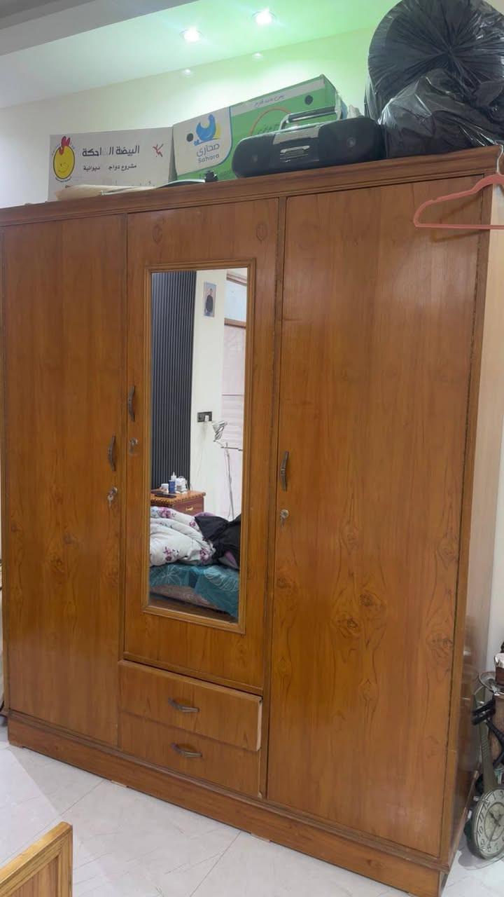 السلام عليكم وتحيه الى مدير الكروب كنتور ٣ابواب للبيع داخل خارج صاج شغل توصاه جديد السعر٣٠٠الف العنوان الحريه


**إذا كنت صاحب هذا الإعلان وتريد حذفه لأي سبب، رجاءا أرسل رسالة إلى الدعم الفني**