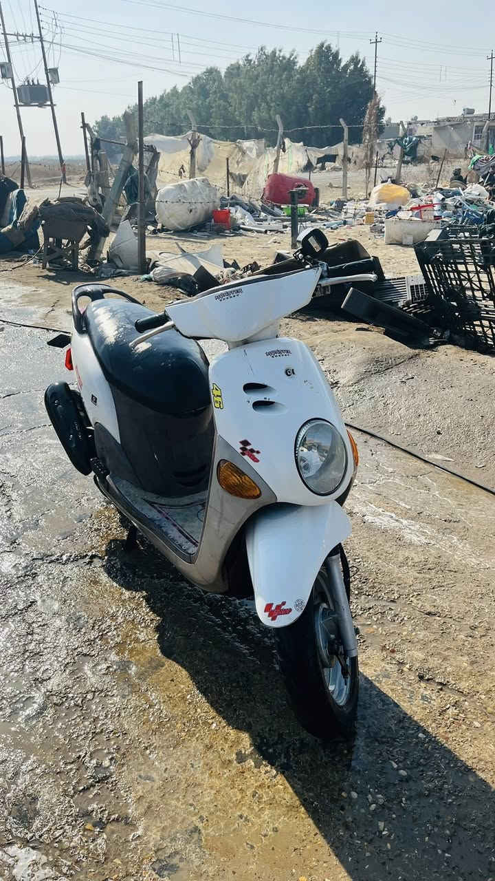 فله موديل 2009
الدراجه نضيفه كلشش نقص ما بيها كهربايات كامله
المكنيه ما مفتوحه بيها ضمان سنه
مبرمج سرعه الرقم***********
