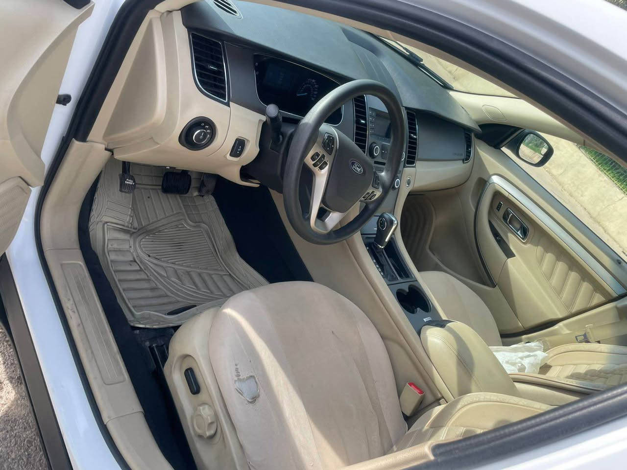 فۆرد تۆرێس ٢٠١٩ 
سپی ناو زەرد
چاملغ و دەرکە بۆیاخە بێ ژورێ بێ ئێرباگ
٦ پستنە 
گێر و مەکینە و تەبرید بەشرت 
رەقەم و سەنەوی نوێیە  
بۆ زانیاری زیاتر پەیوەندی بکە بە ژمارە 
***********
WhatsApp + viber أربيل, العراق
