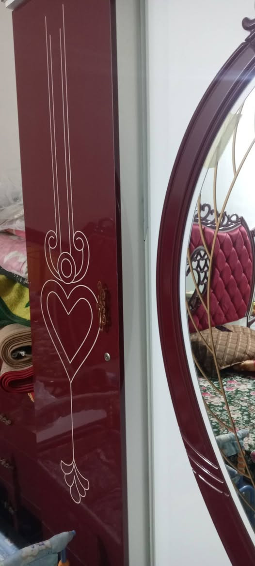 مكلف بلنشر للبيع ***********
