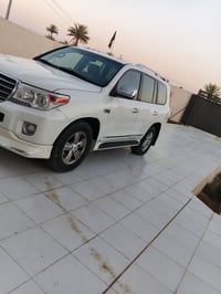 لاندكروز • موديل ٢٠١٤ • مكينة وقير جدد