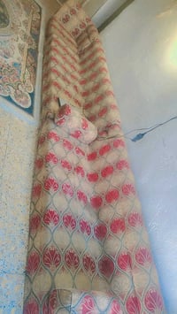 ديوان كامل • طاولة طعام • كرسين