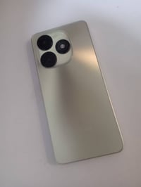 تكنو سبارك كو  صار اسبوع من فتحته من الكارتون  شغال بصمه اصبع و بصمه و...