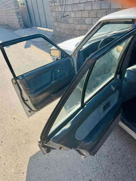 السلام عليكم 
#كيا_كونكورد موديل 93 رقم نينوى راعيها موجود عندي رقمه و تواصل معاه . مكفوله . 
سياره حلوه و اتوصلك واتجيبك 
گير محرك حلوات حيل  . محرك 4 . 
السعر 20 و بيها مجال . 
ترهم امراوس و ترهم بيع
للاستفسار اكثر اتصل 
***********
