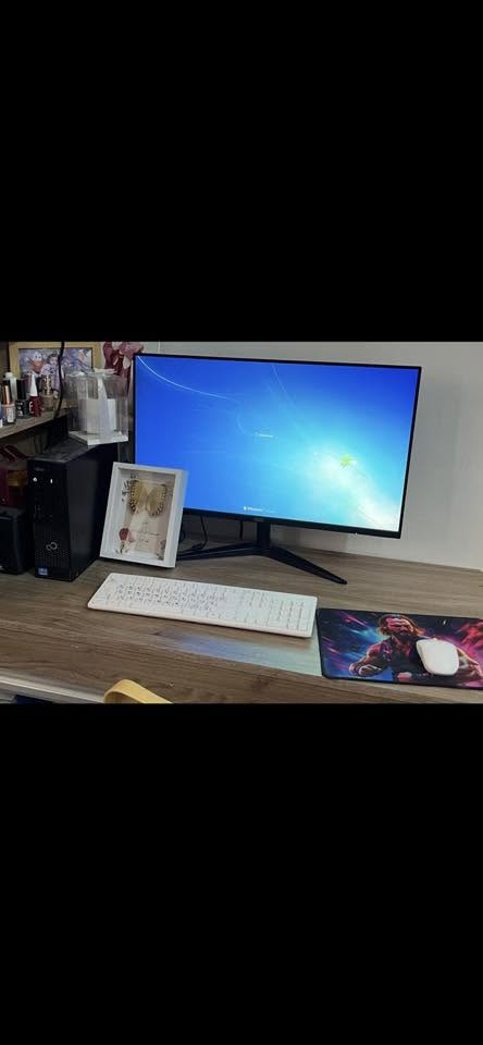 حاسبة استخدام لبرامج التصميم
شاشة + كيس + يو بي اس + كيبورد + ماوس
مواصفات 
* Intel Core i3-3220 3.30GHz
* RAM 4GB
* Windows 7 Ultimate 64-bit
العنوان كميره 
رقم الهاتف   ***********
