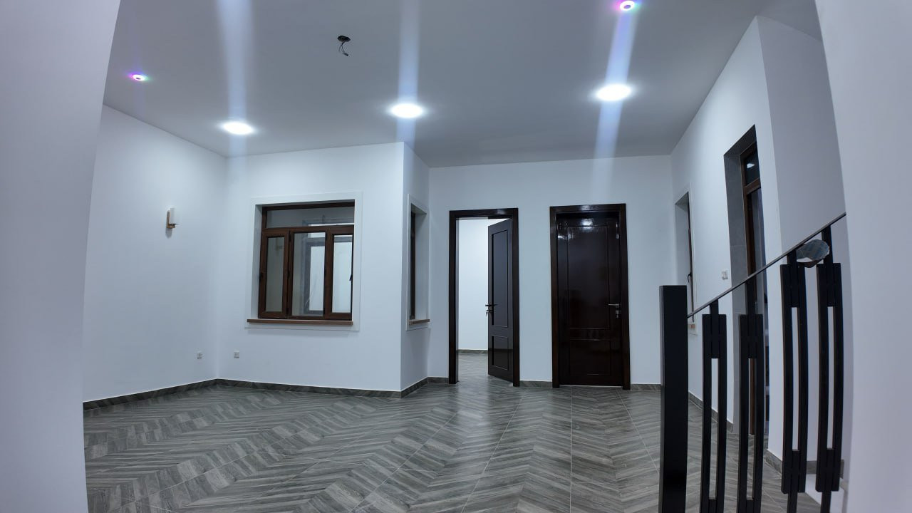 بيت للبيع 

المساحه - 200م

العنوان - الموحيه مقاطعه 39 قرب سايدين 
تفاصيل البناء - طابقين مسلح حديث 
ط1 - غرف عدد2+صاله+استقبال+مطبخ+صحيات
ط2 - غرفه عدد4 +صاله +صحيات

للمزيد من المعلومات يمكنكم التواصل معنا 
على صفحة الفيس بوك ( المثنى للعقار) 
او الاتصال على الرقم التالي 
*********** ابو سيف
للمزيد من العروض الدخول على الرابط
https://web.facebook.com/groups/353423759199621
او قناتنا على اليوتيوب
https://youtu.be/wNJnyaBvaoU ناصرية, ذي قار
