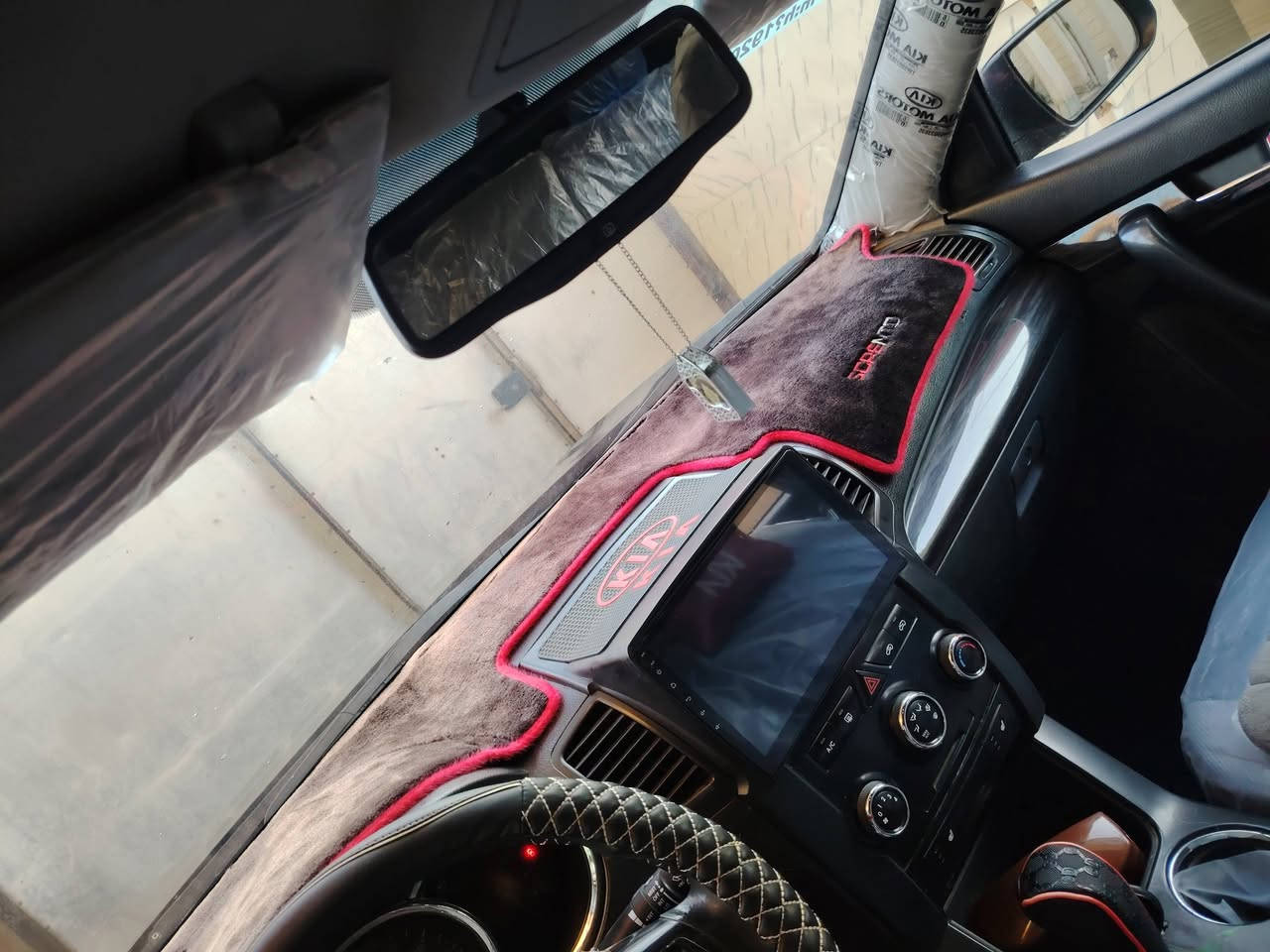 السلام عليكم
سورنتو ١٢ سبعه راكب كير محرك حداديه تدفئه تبريد سبعه راكب مكينه ٢٤٠٠ سياره جاهزه للاستفسار *********** السعر ١٢٠ وبيه مجال
