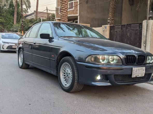 ملاحظة ..اني مكلف بالنشر اتصل بصاحب السياره 👆🏻

 بي ام صقر 528 موديل 96 تك فانوص السياره مصبوغه عام مكفوله من اي طخه 
كير مبدله جديد حاويه مكينه جديده 
تبريد شغال 
مروحه f01 ترايك ٢٢٠ حماوة بعز الصيف ثابته نص 
السياره شكو بيها شي مبدلة على ايدي و اصلي 
تخم تاير و باتري جديد 
كاردن فافون جديد 
صدر امامي خلفي جديد 
كهربائياتها على البلاد 
نقصها سلايد عاطل ينزل من سعرها 
و بيها طخة مال دراجه باب السايق 
سعرها 87 مجال جدا بسيط السياره متصرف عليها ابد و جاهزه مكاني بغداد حي العدل ....*********** بغداد
