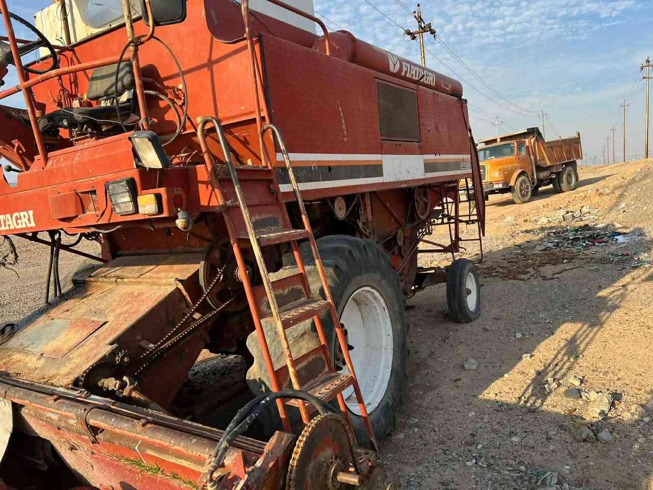 حاصدة لاڤيردا موديل 1985
رقم و سنوية كامل 
مكانها كركوكركوك قضاء الحويجه 
للتواصل اتصل على رقم  
‏‪***********
