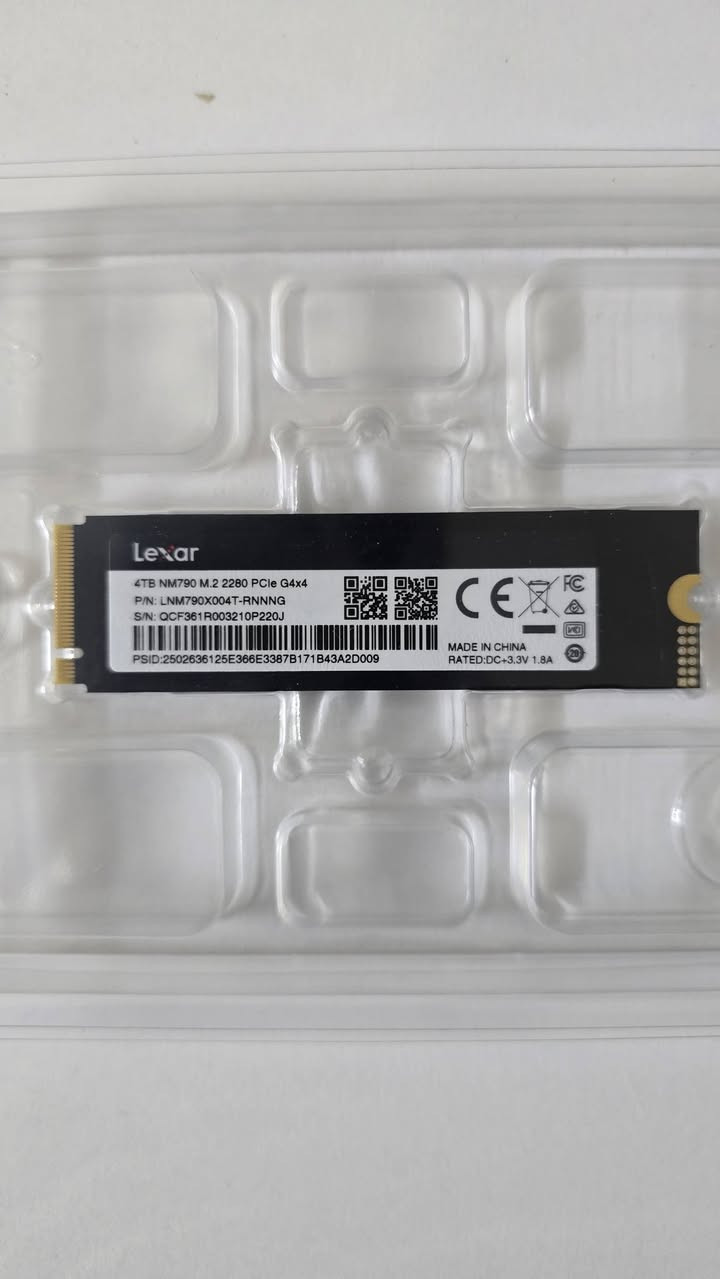 ادري بيكم ما عندكم مساحة🌚 جديد فقط مفحوص
Lexar NM790. Gen4  
السعر مزاد  شباب


**إذا كنت صاحب هذا الإعلان وتريد حذفه لأي سبب، رجاءا أرسل رسالة إلى الدعم الفني**