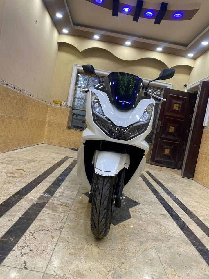 سلام عليكم. هوندا pcx الجيل الرابع
2023ام العلايم السود (ياباني اصلي )
حساس ازدحام 
حساس استان. كهربائي 
النضافه 100‎%‎100
بصمه عدد 2 مفتاح طوارءى 2
ممشى 9 الف قابل لزياده 
الدراجه مكفوله كفاله عامه من كلشي ماخذه زيرو 
العنوان  بغداد مدينه الصدر شارع الداخل 
للاستفسار ***********
ملاحضه غير متواجد على الفيس
