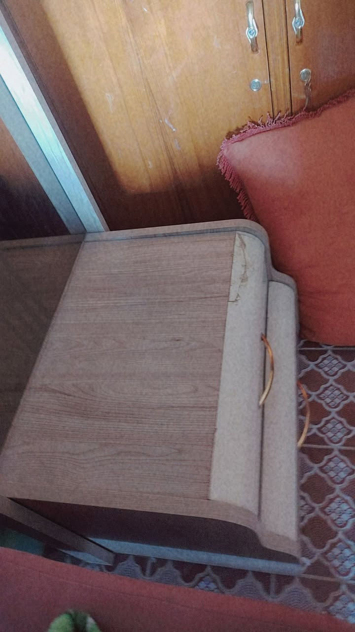 يارزاق يالله... غراض للبيع اي استفسار عل خاص 
مع ملحقاته غرفه..


**إذا كنت صاحب هذا الإعلان وتريد حذفه لأي سبب، رجاءا أرسل رسالة إلى الدعم الفني**