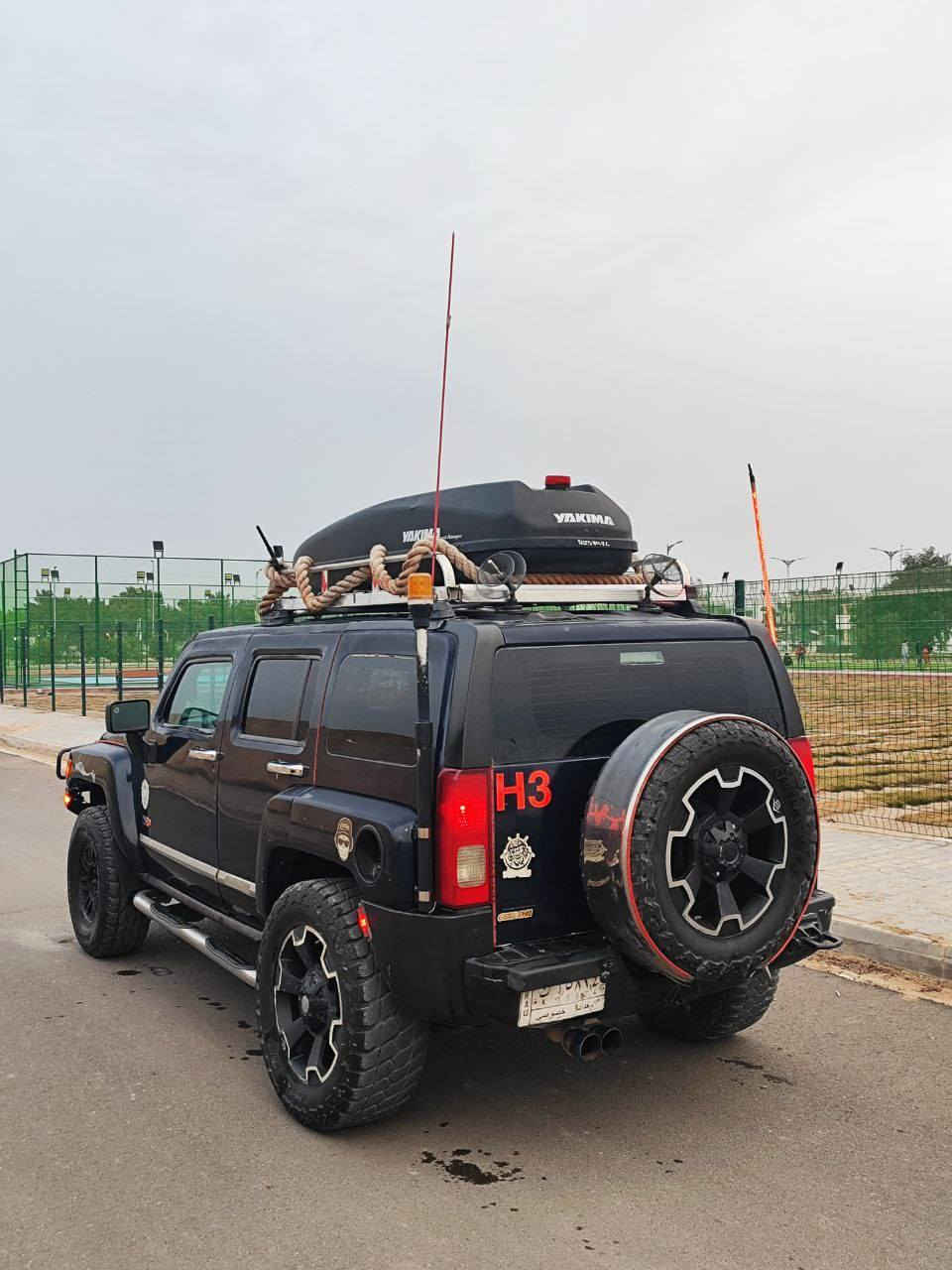 همر H3 
موديل 2008 
رقم بغداد تحويل مباشر مشروع وطني محرك كير مكفولات تبريد تتفئه حداديه جديده باتري جديد تخم تاير سستم كامل فول مواصفات 
فور ويل دمام شاشه كامرات 
السعر 70 ورقه بيها مجال شي قليل 
السياره مصبوغه عام 
هاتف *********** 
مكاني كوت مركز مدينه
