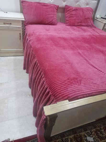 السلام عليكم 

موسم شتائي فرشات قديفه مقلم 

موجود جميع الاوان 
توصيل لجميع المحافظات 
للحجز 
@‏‪***********‬‏
