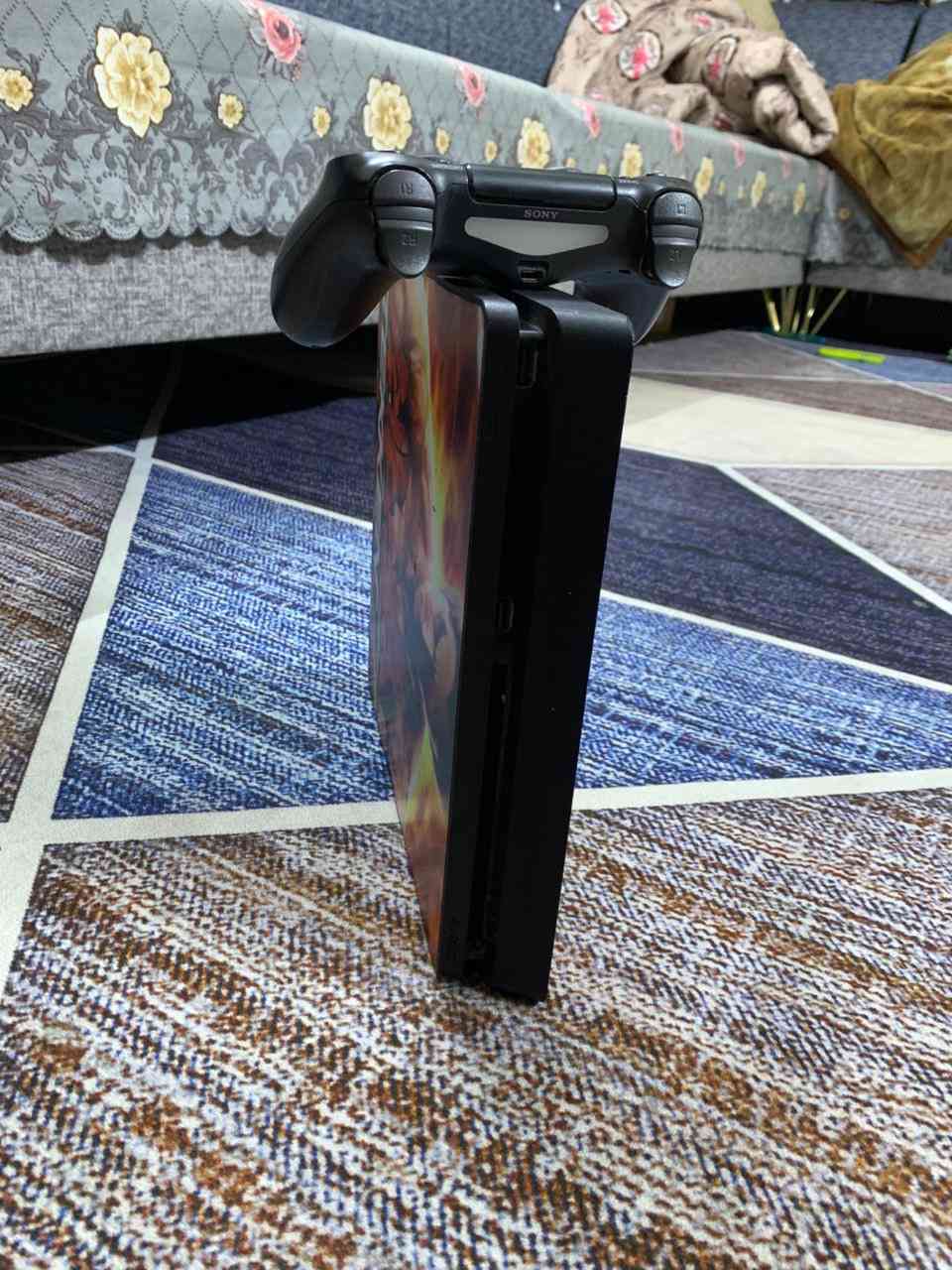 سلام عليكم 
بلي 4سلم 
ذاكره 500
الجهاز اخو الجديد 
نظامه 13.2
يجي وياه جوستك او كيبلاته
سعره 210او بي مجال
مكاني بغداد مدينه الصدر
***********
