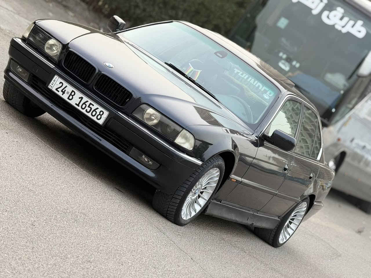 السلام عليكم 
بي ام كاسحه 750 بليته12سلندرموديل 1995 رقم دهوك باسم صديقي تحويل وكاله بشرط سنويه لل30 تبريد مجمده فول مواصفات كشنات جلد كهرباء سلايت ميموري خزن شاشه كامره جام ضد الرصاص وبعد بيها هواي مواصفات ماشيه 273 الف حقيقي سياره جاهزه بدون نقص بيها شلعه تشك الكاع شك بيها صبغ عام جماليه بدون ضربه قويه بدون دواخل فقط يحتاجلها بولش
السعر/88$ ومجال بسيط بيع او مراوس
العنوان/بغداد-الاعلام قرب تقاطع درويش
*********** واتساب
