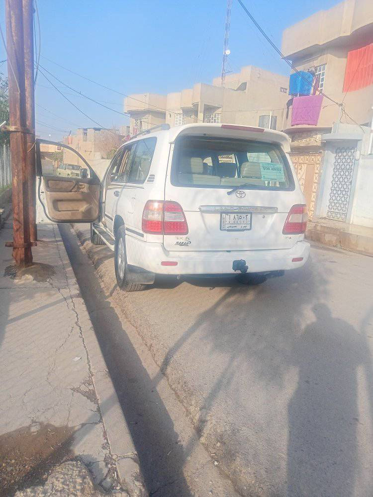 السلام عليكم جكساره موديل الفين للبيع المكان الموصل التواصل معي رقم الهاتف ***********
