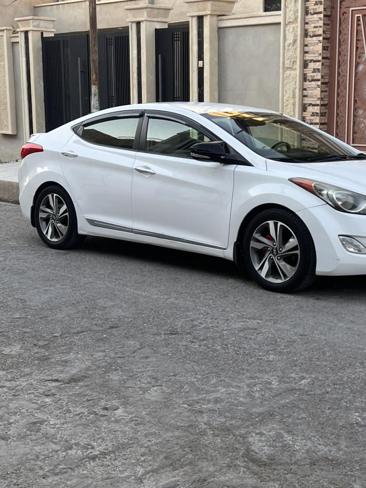 النتر أمريكي 2012
باسمي 
سنوية ال 2029
كابون بانزين بيها ⛽️
ضررها جملغ وبوند صبغ 
نص  مواصفات 
محرك 18 دوش 
غرامات صفر 
وشرط التحويل 
بطارية جديد 
***********
