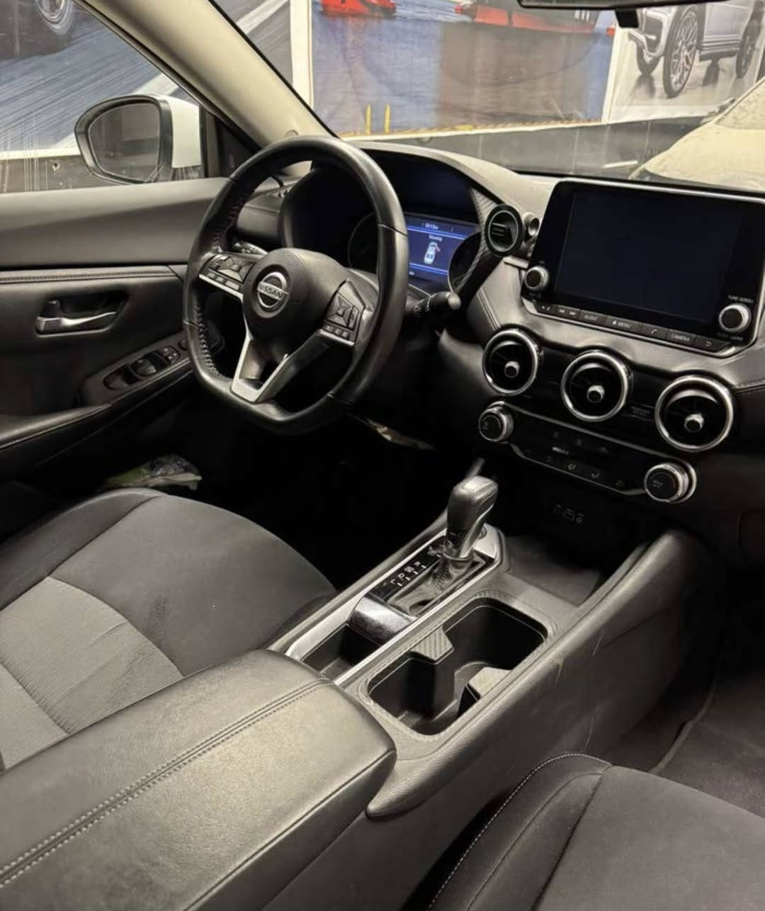 سنترا رقم بصرة
موديل 2022
نص فول 
بصمه 
رادار خلفي امامي
نقط عمياء
حساسات

الضرر صبغ شبرين بل قماره+ باب السدر بارد
بدون شواصي بدون لغود
السعر::130 عنوانه بلبصرة
***********
