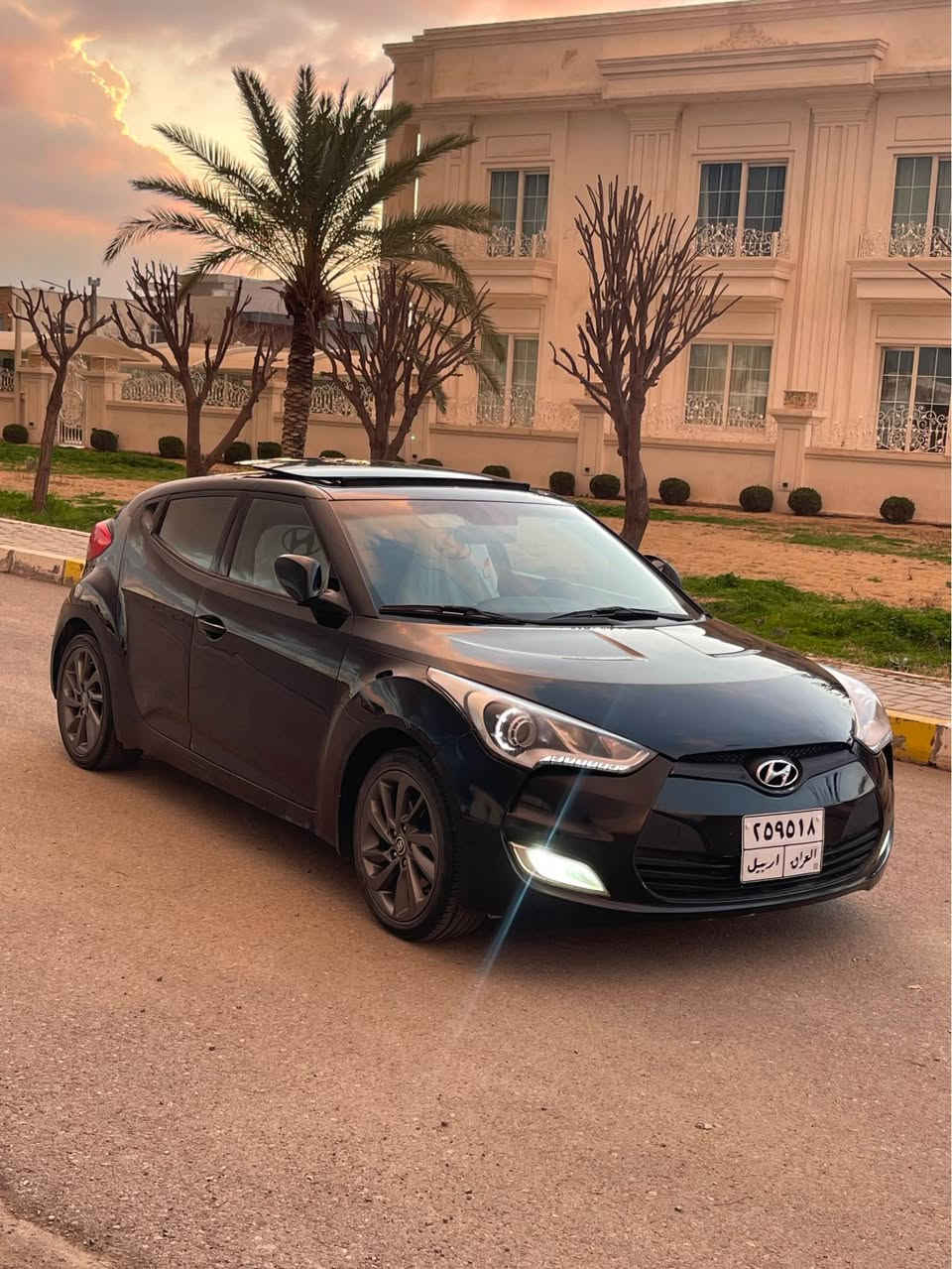 هوندایی فولستر ٢٠١٣ خلجی گیر مکینە بەشەرت 
بسمە ئاوینە شەفت  جلد کوشین هیتر حەساس پانۆراما فول فول 
٣ پارجە بی داخلی  ئیرباگ دەشبول بویتەوە بە زەربە لایتی 
پیش پشت کەپس 
0750 769 5009 أربيل, العراق
