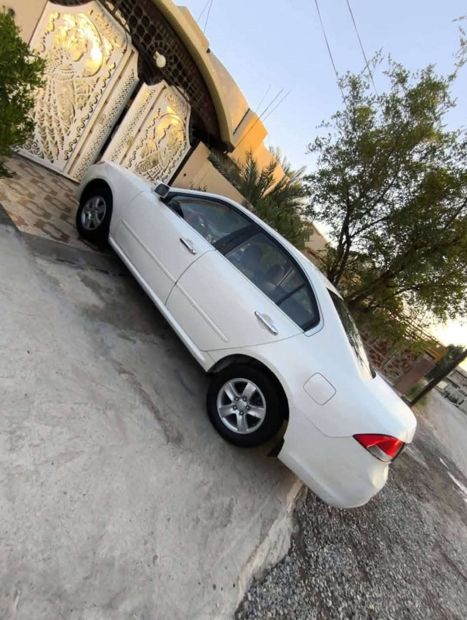 اوبتما ٢٠٠٩ خليجي 
كير او مكينه بالجيس 
تخم تاير جديد صدر امامي خلفي بالجيس 
سياره كلش حلوه 
أبها قطعتين  سعر ٩٥ او بيها قليل 
رقم تلفون ***********
