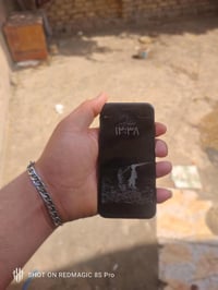 ايفون 8 • ذاكرة ٦٤ • مخدوش