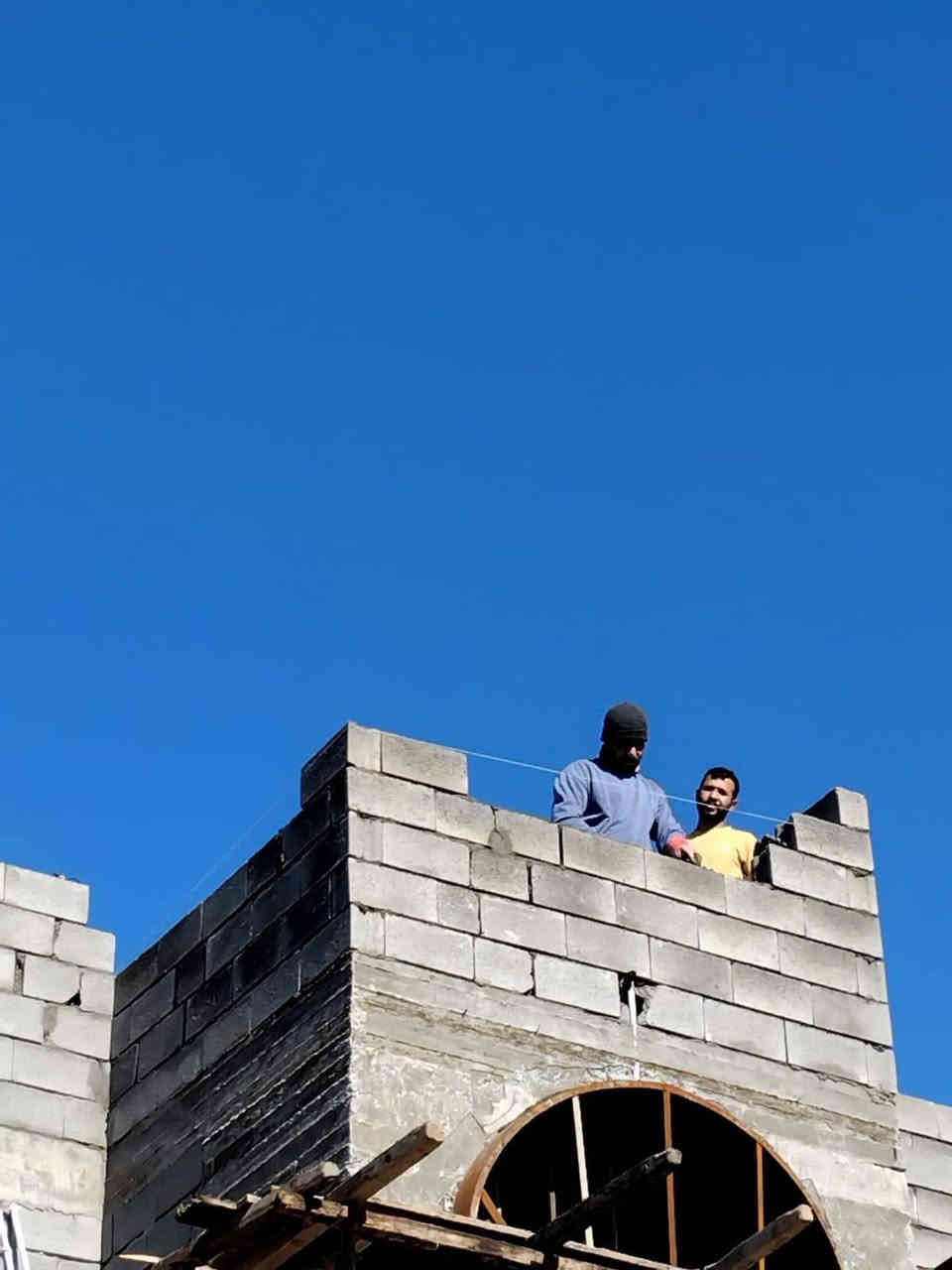 تم الانجاز بفضل لله  خلفه بناء طابوك بلوك لبخ  للاستفسار مراسله الصفحه او ***********
