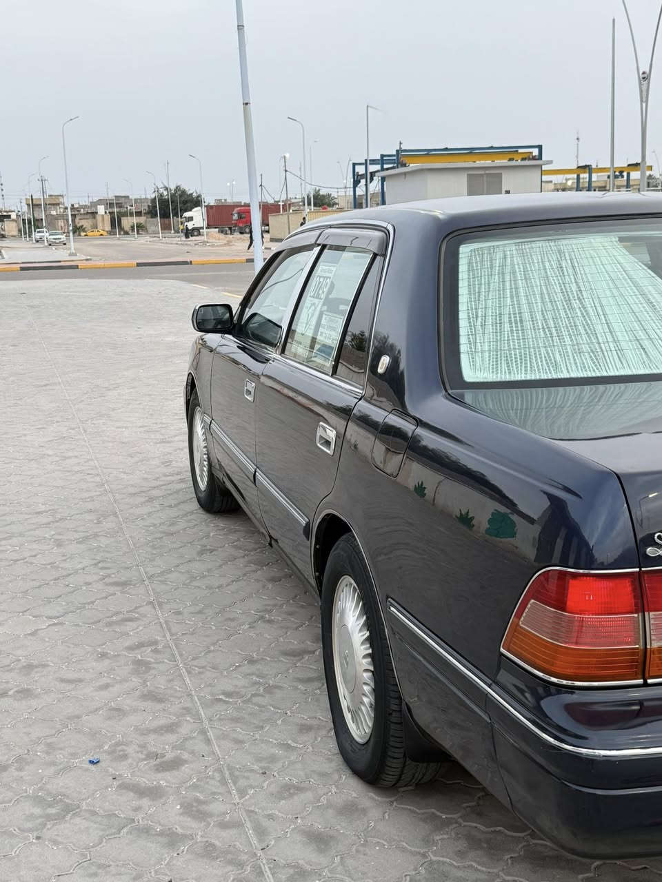 سلام عليكم راس الثور تكم طويله اصل لون نيلي مكفوله من الكص والنقل جثه والعيب الشرعي والضربه صبغ مداكر وقماره والباقي مكفول كير ومحرك في في تي جدد طخم تاير حداديه جديده كهربائيات كله جاهزه  دواخله جديده سياره متعوب عليه ومال جناي تبريد خلفي جنجر بسمي رقم دولي سنويه لغايه 2031 تحويل مباشر  سعر 105 مكاني البصره 
*********** /***********
