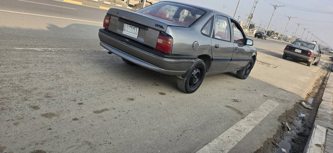 فكترا موديل ٩٣ حجم ١٦ رقم صلاح الدين مشروع وطني محرك كير صدر شرط صبغ عام فرن للبيع ٣٣ مكان السياره كركوك غير متواجد عل فيس اتصل على الرقم رجاء ***********
