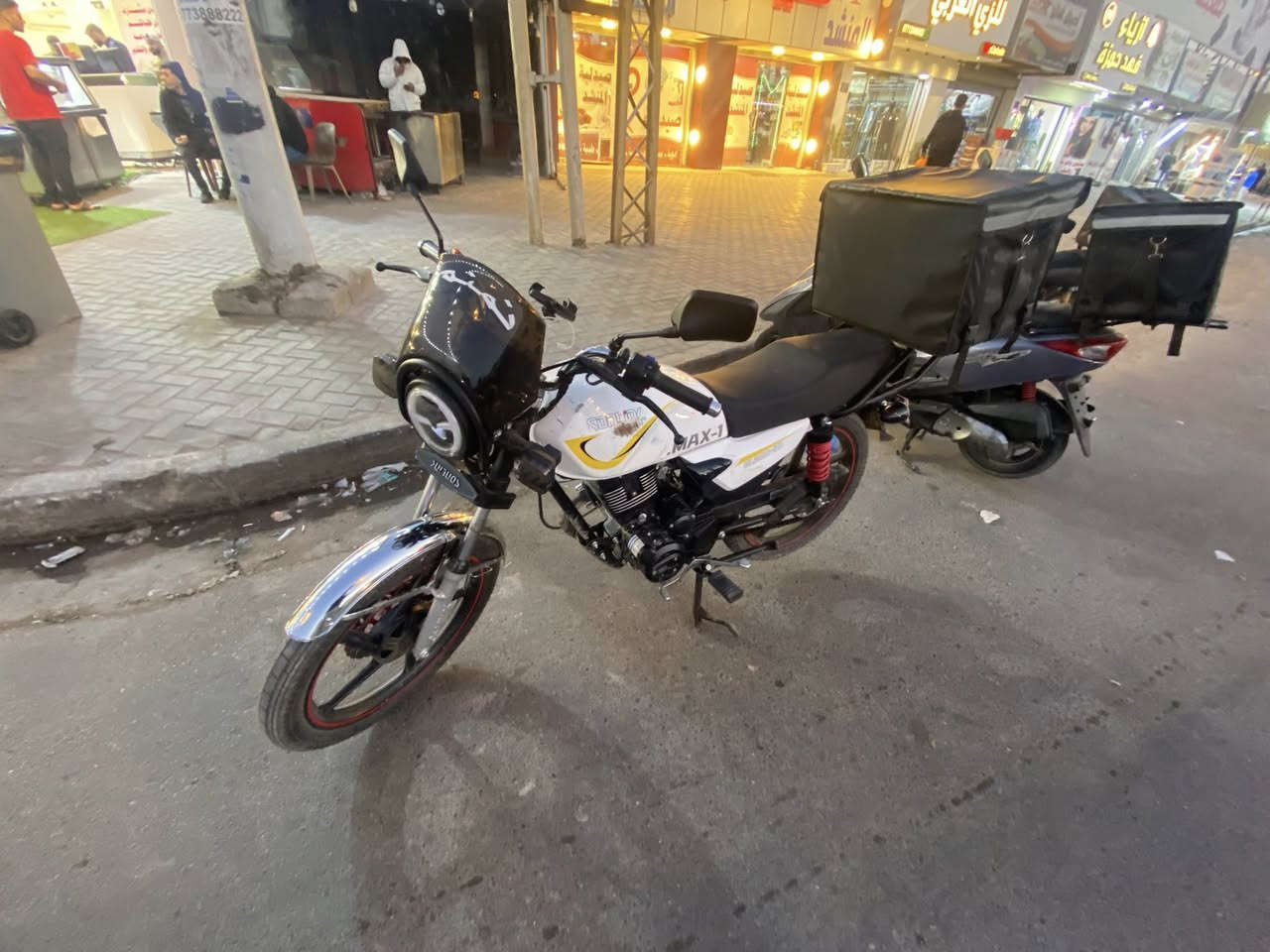 سلام عليكم دراجه سونك ماكس موديل2025/12دراجه برغي واحد ما مفتوح بيه شتريته كلت اطلع بيه عله باب الله وشغله ما عجبتني ومثالي هواي مأخذه والله  ولا غسلته وصورته ولا اي شي هاي دراجه شوفت عينك جديده بعنه الكلمه تاخذه كامله كلشي ما افتح منه رايده مليون وبيه مجال شراي يتصل ***********واتساب فقط
