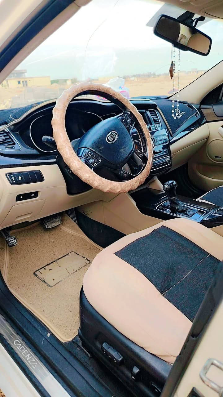 سلام عليكم للبيع كادنزا 2014 فوول موصفات محرك سته سلندر كفالة سياره احله من صور بعد وسونار مرفق مع المنشور سعر 155 وبيهه مجال
***********
