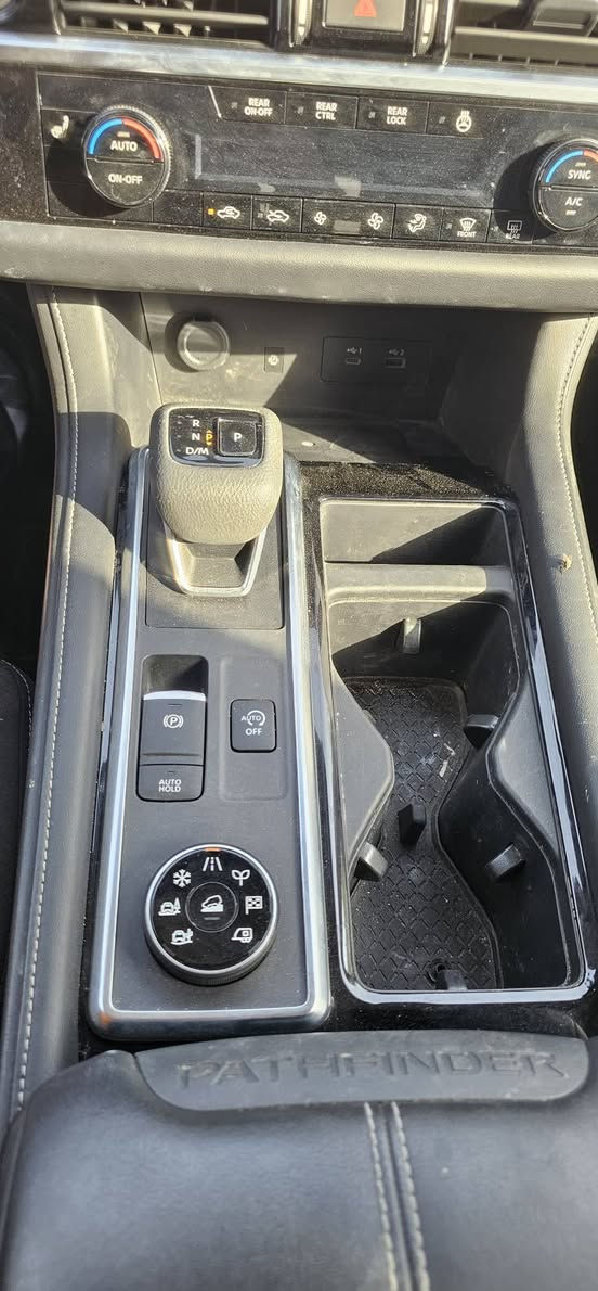 PATHFINDER SL 4WD 23
٣٦٠ درجه كاميرات
حساسات امامي خلفي
بردات خلفيه
كشنات جلد منفصل
تدفئة كشنات خلفي امامي
تدفئة ستيرن
كشنات كهرباء سايق وراكب
ليدات بالتكم خلفي امامي
ليد تحت السياره 
جنطه كهرباء 
ماشيه ١٢ الف ميل
تبديل بنيد 
صبغ بنيد وجاملغ ايمن امامي وصبغ بالجنطه بسبب طخه بالشحن
(راديترات ومراوح وبدنه تفصيخ)
بدون اي نقص
السعر ٢١٥ بدون رقم
***********
