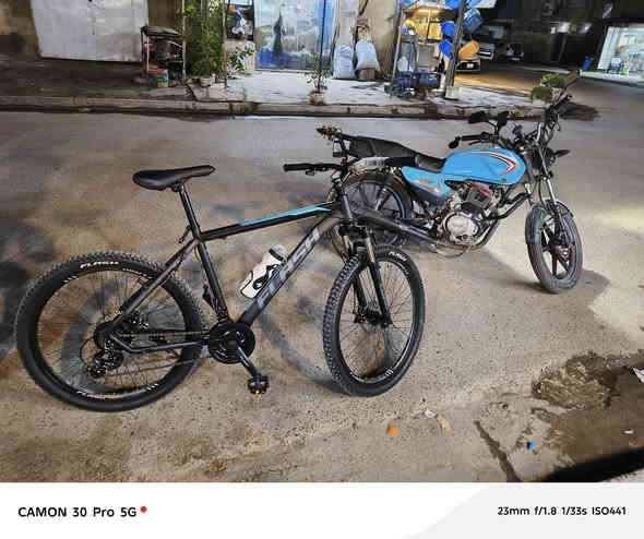 بايسكل ماركه (flash ايطالي) حجم ٢٦حجم الفريم عالي كلش حاله وكاله جديد يلمع استخدم كلش قليل🔥🔥نضافه ٩٩٪ بريكات دسك مكينه شيمانو صوت عالي نقال شيمانو كير شيمانو كامل مكمل مكاني بغداد الدولعي للتواصل ***********
السعر (200) قفل قفل
