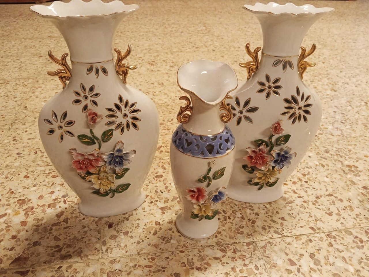 مزهريات للبيع


**إذا كنت صاحب هذا الإعلان وتريد حذفه لأي سبب، رجاءا أرسل رسالة إلى الدعم الفني**