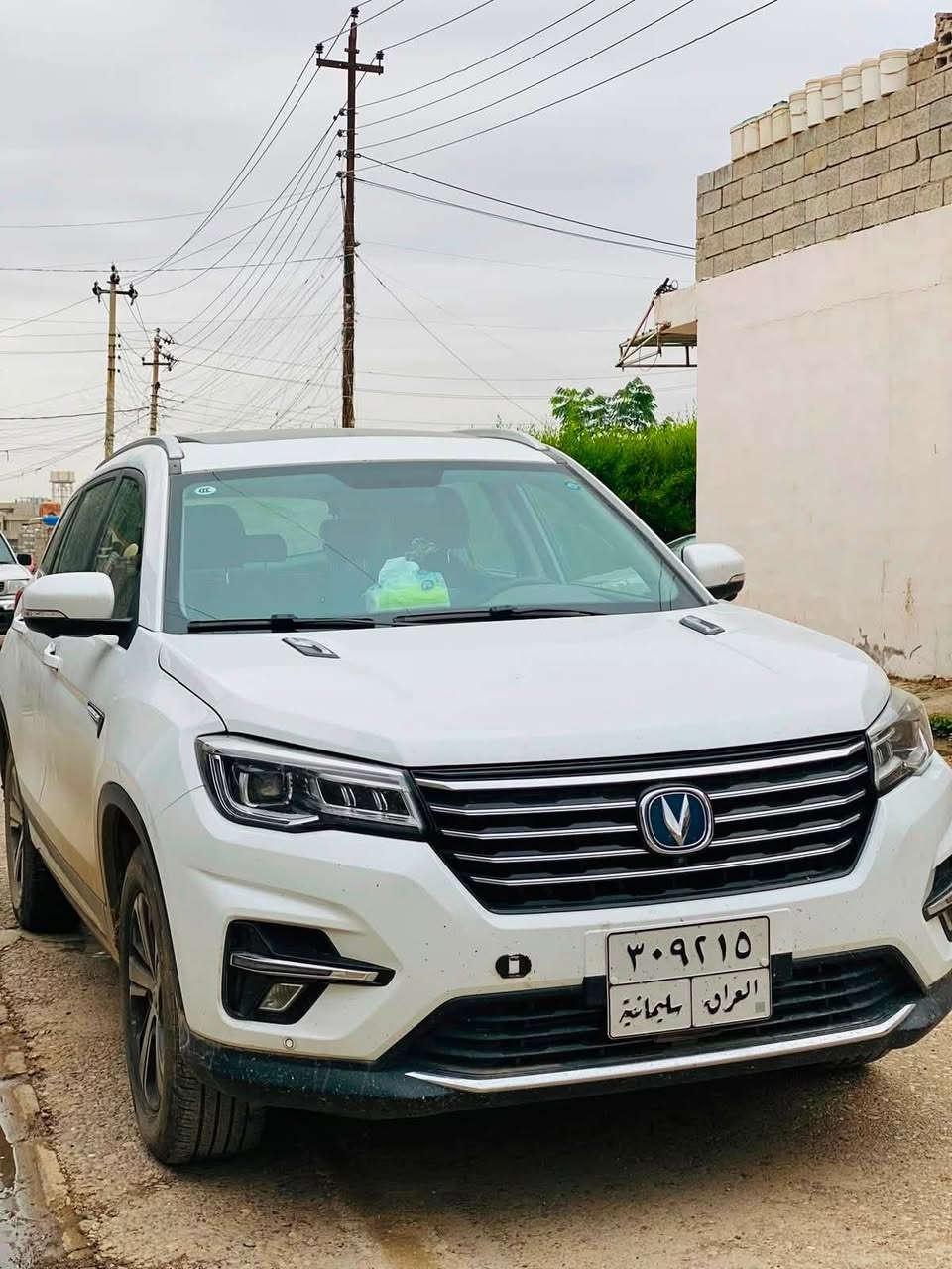 سلام عليكم
شانجان cs75
موديل 2019
ممشى السيارة 99 الف وقابل للزيادة
رقم سليمانية رقم وسنوية جديد
سيارة كلين 
كير ومحرك بلشرط
محرك 1800 توربو
سيارة فول مواصفات 1/1 
مقاعد جلد وكهرباء مع تدفئة وتبريد للمقاعد الأمامية 
تبريد قطعتين
تحكم ستيرن 
شاشة تحكم والكيج الرقمي هم شاشة
كامرة امامية خلفية وجوانب 
مري شفط
تحكم ستيرن
السيارة دفع رباعي 4✖️4
نظام نزول المنحدرات
سايد بريك كهربائي
نظام اوتو بارك
سقف السيارة بانوراما
اشارات ترحيبية بلأبواب
ثلاجة
والباقي واضح بلصور
مكان السيارة كركوك وبيهة دفتر بانزين
سيارة بأسمي وشرط التحويل 
سعر السيارة 125 وبيها مجال
للأتصال :
***********
