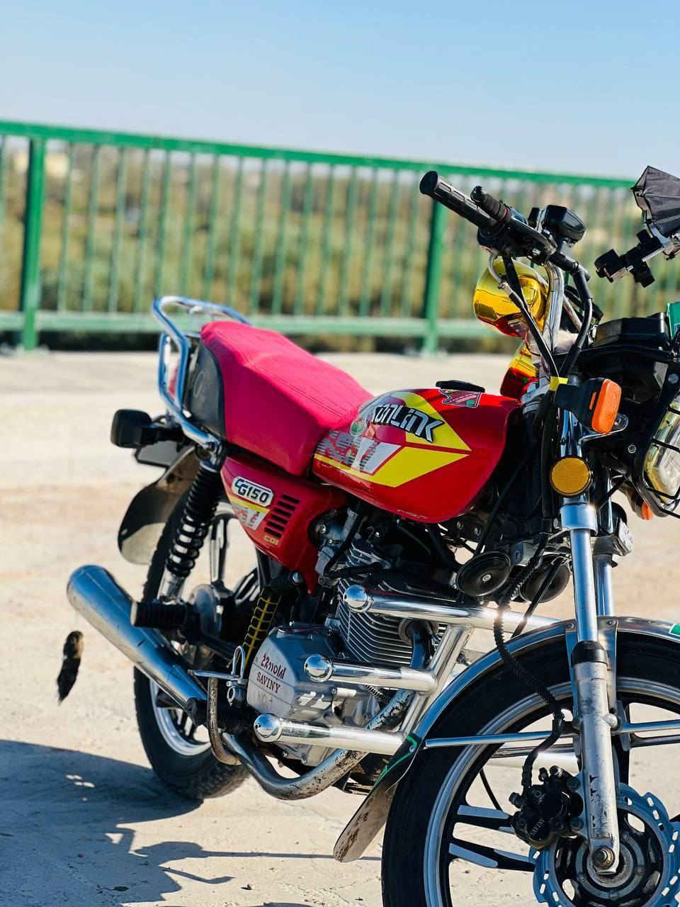 السلام عليكم دراجة للبيع موديل 23 نظافه فول لا تنقيص ولا تبخير كهربائيات كلها شغاله نكره سلف مكاني قضاء بلد الرقم ***********
